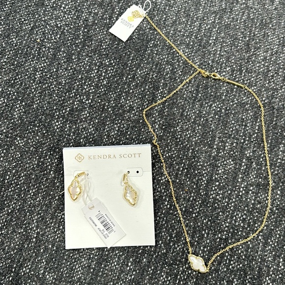 Kendra Scott Earrings and Necklace - Picture 1 of 1